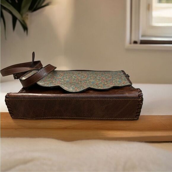 Patricia Nash Floral and Brown Crossbody Bag - Picture 4 of 8